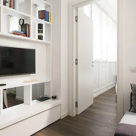 Italianway-magenta Apartman *